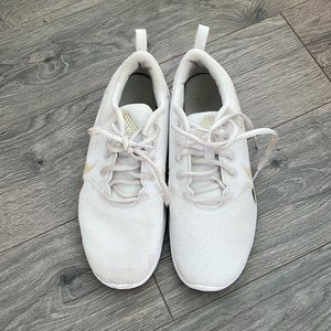 Nike Flex Cream/gold